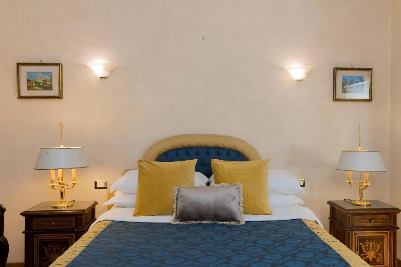 Luxury Apt With Colosseum View Rom 0*,  Italien